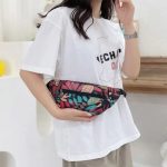sac banane femme motifs floraux rouges